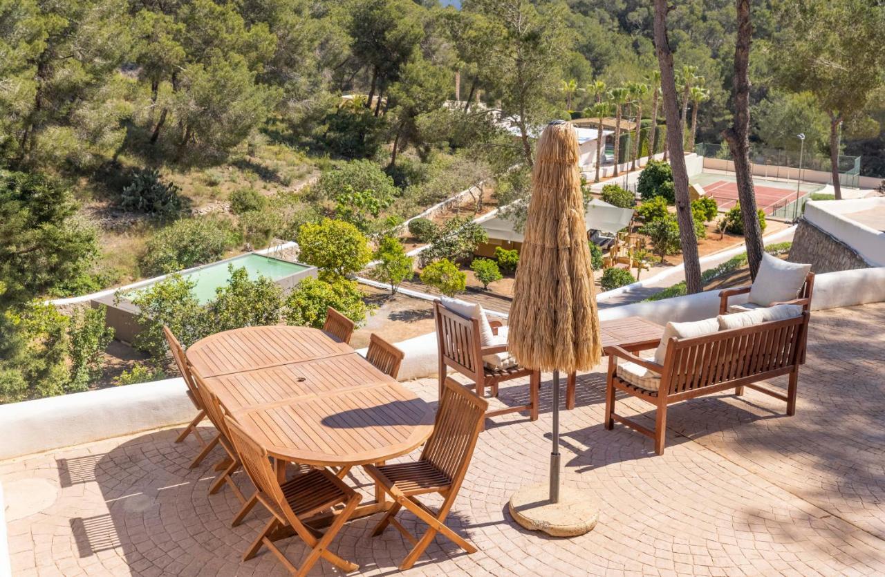 Oasis Villas Complex Cala Llonga  Exterior photo
